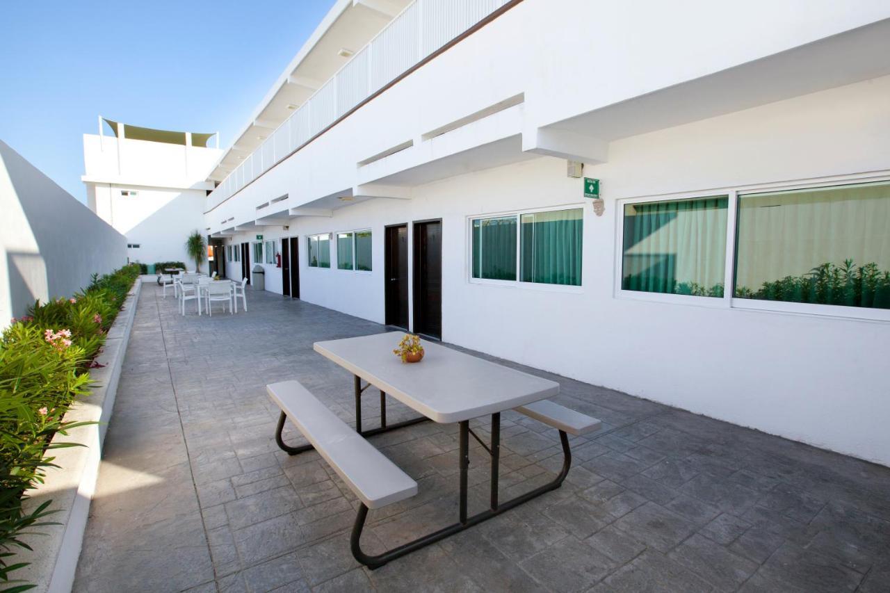 Hotel Del Sol Канкун Экстерьер фото