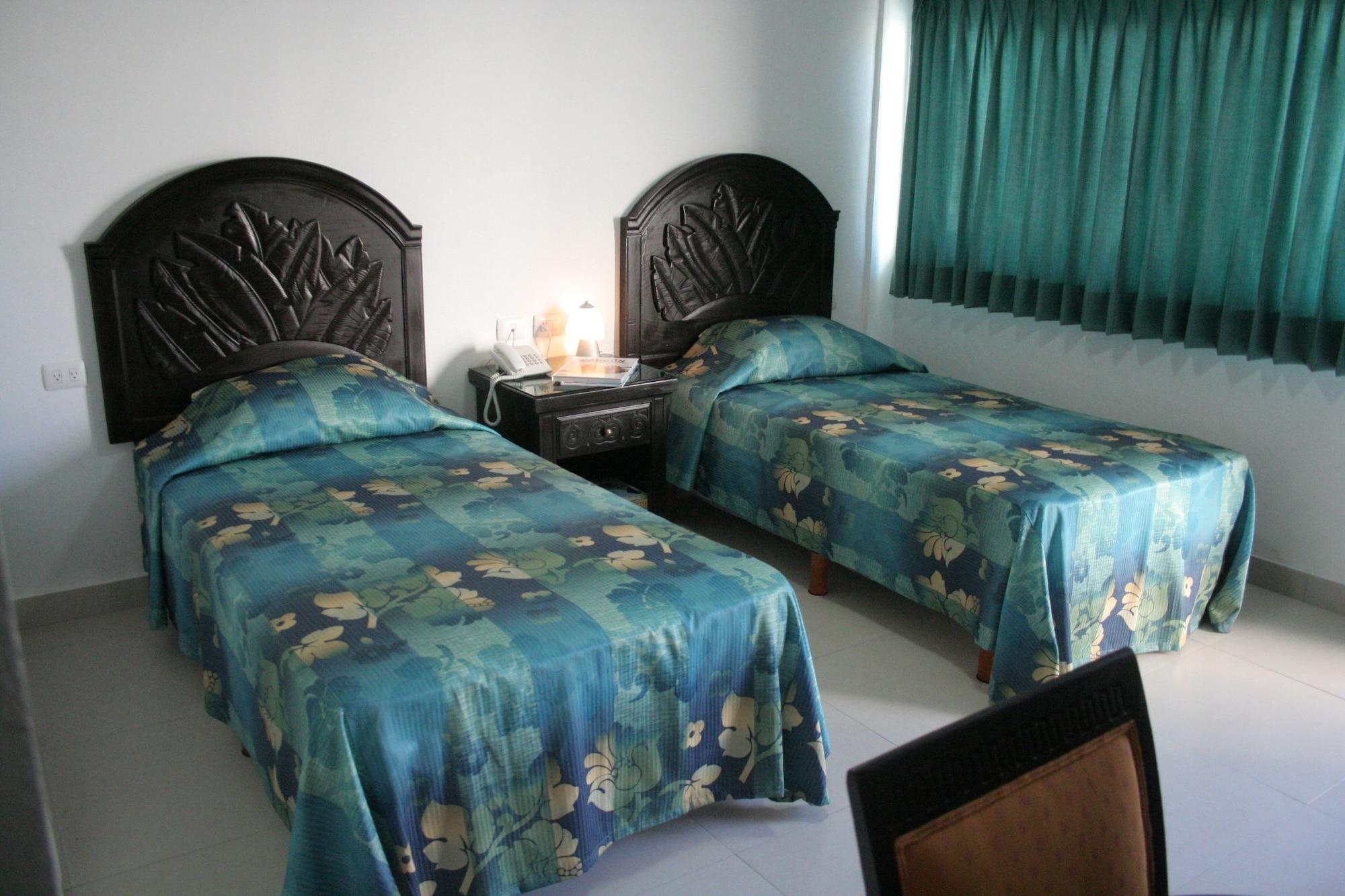 Hotel Del Sol Канкун Экстерьер фото